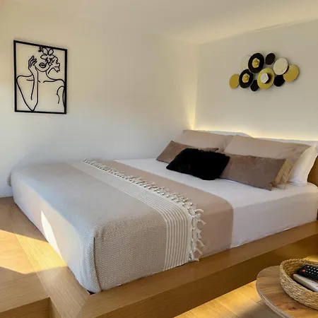 51 Sunny Deluxe * Sarandë