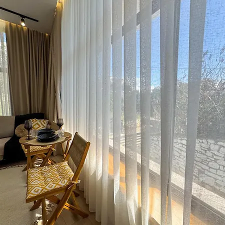 51 Sunny Deluxe Sarandë