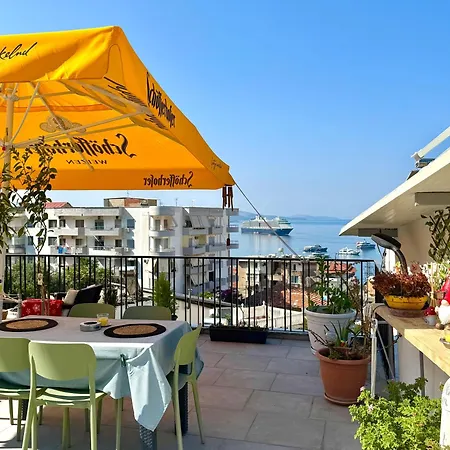51 Sunny Deluxe * Sarandë