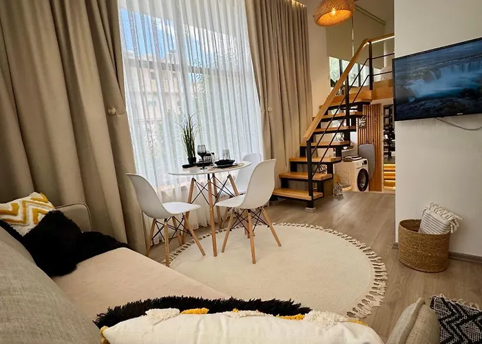 51 Sunny Deluxe Sarandë