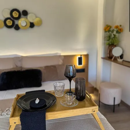 51 Sunny Deluxe * Sarandë