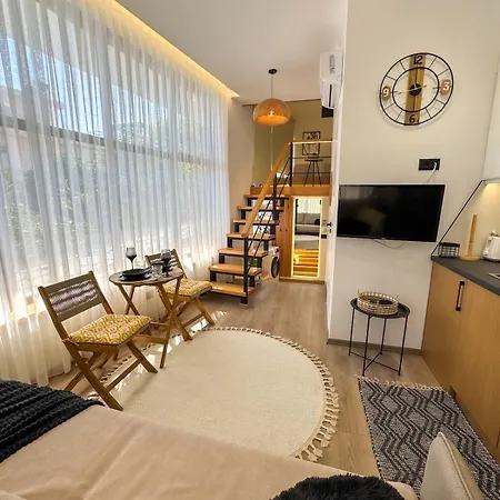 51 Sunny Deluxe Sarandë